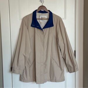 London Fog Tan Windbreaker w/ Bright Navy Collar